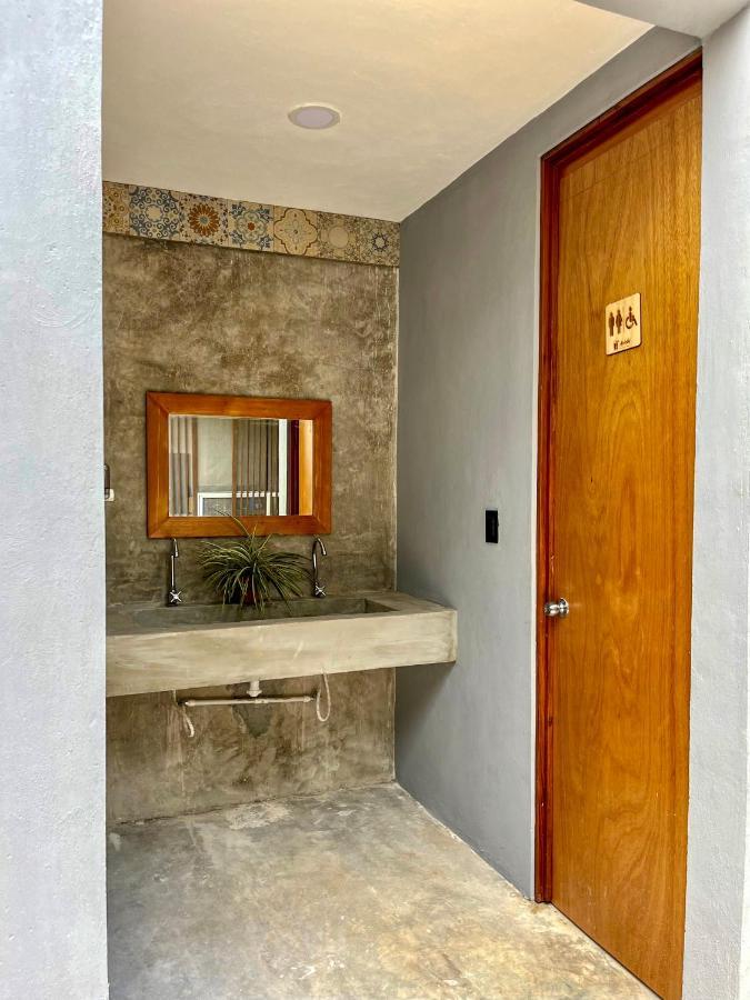 Ariche Valladolid Hotel & Hostal ภายนอก รูปภาพ