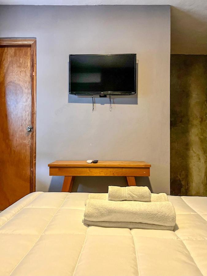 Ariche Valladolid Hotel & Hostal ภายนอก รูปภาพ