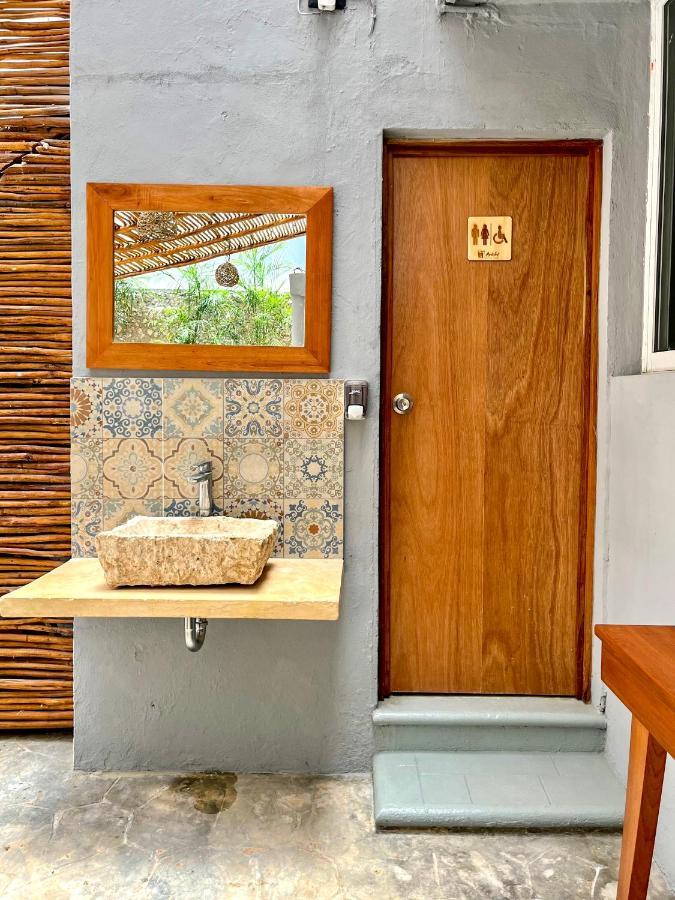 Ariche Valladolid Hotel & Hostal ภายนอก รูปภาพ