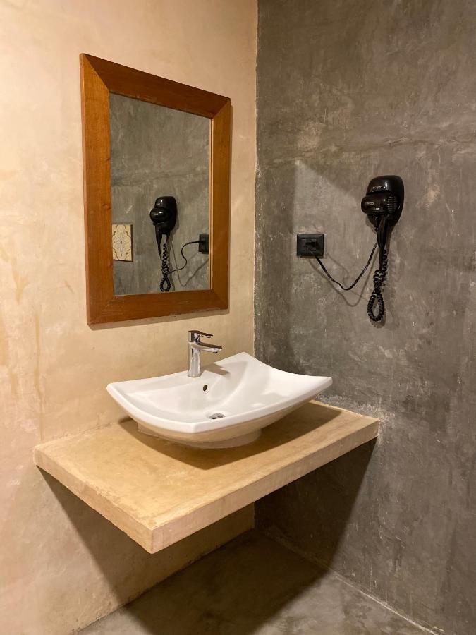 Ariche Valladolid Hotel & Hostal ภายนอก รูปภาพ